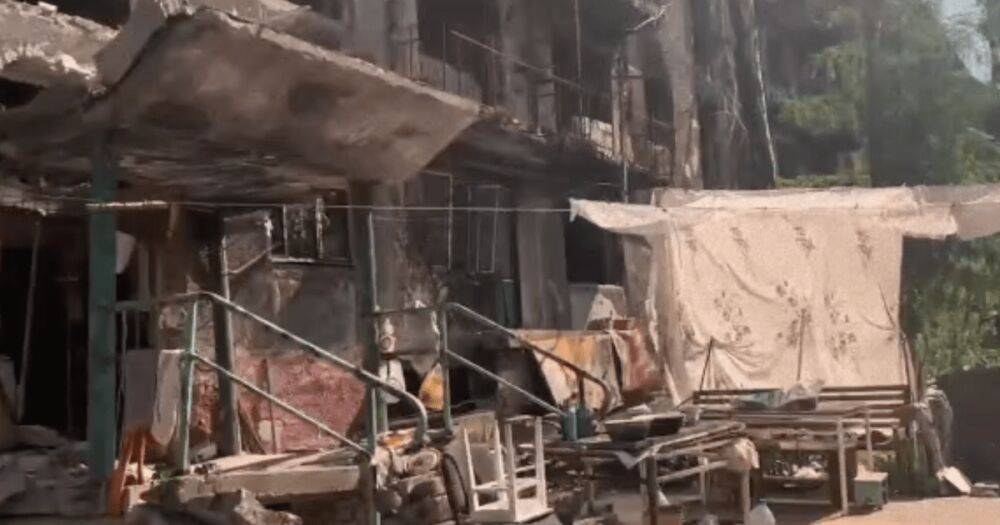 "Просто ярость": мариупольцы продолжают жить в разбомбленных домах, – Андрющенко (видео)