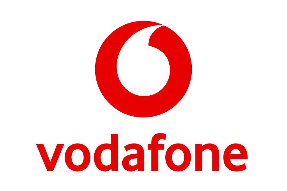 Vodafone Украина в условиях войны: 1,76 млн абонентов за пределами страны, инвестиции упали на 14%, работает 87% сети, доход вырос на 3%