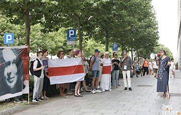 В Варшаве прошла акция солидарности с белорусскими журналистами