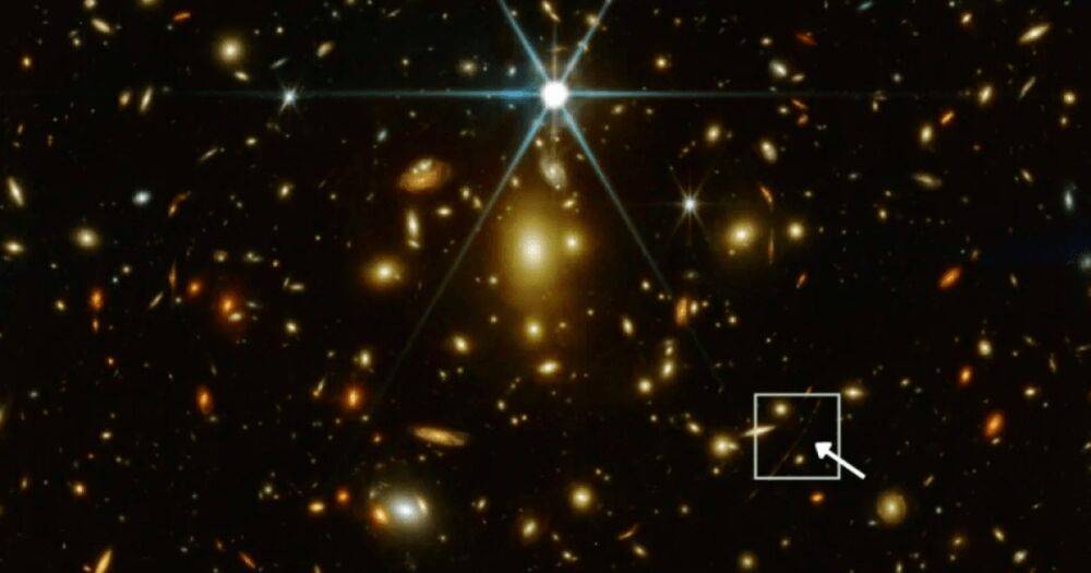 Джеймс Уэбб запечатлел самую далекую из известных звезд во Вселенной (фото)