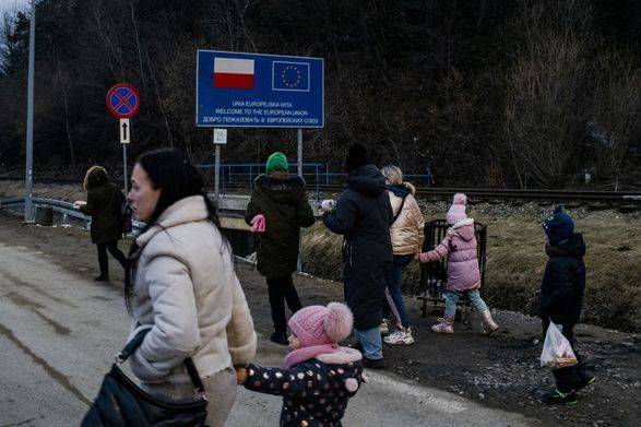С начала войны границу с Украиной пересекли более 10 миллионов человек