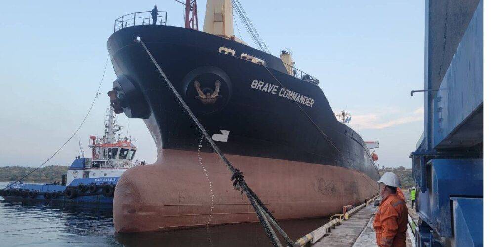 Первое судно с украинским зерном в рамках программы ООН прибыло в Африку