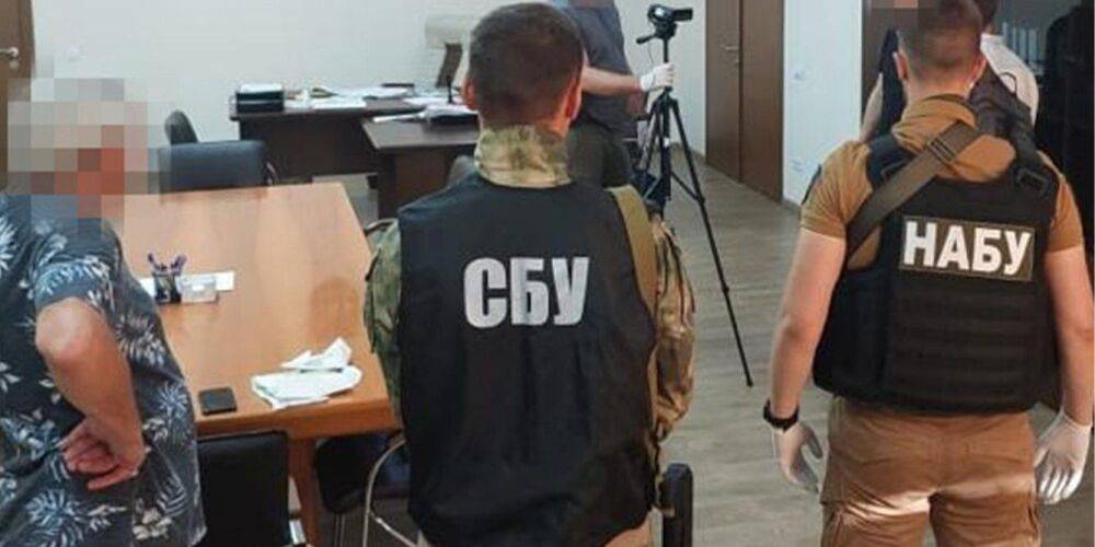 Правоохранители заподозрили топ-чиновников Запорожской области в хищении гуманитарки