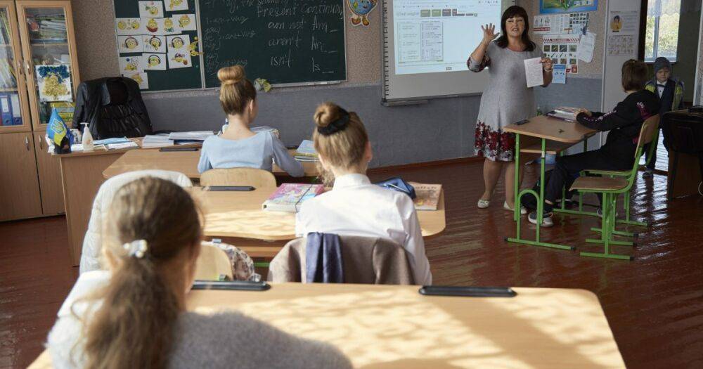 Перенесут на февраль: у киевских школьников могут отобрать осенние каникулы