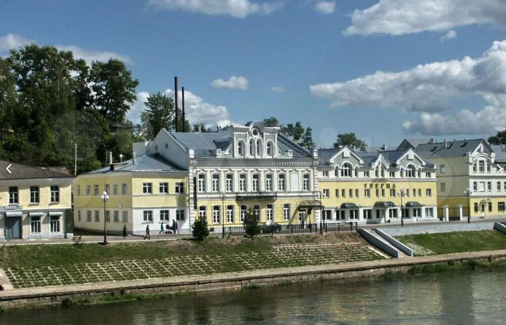 Гостиницу в Торжке Тверской области продают за 109 млн рублей