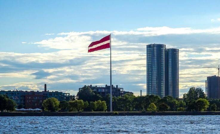 Латвия приостановила соглашение об экономическом сотрудничестве с РФ