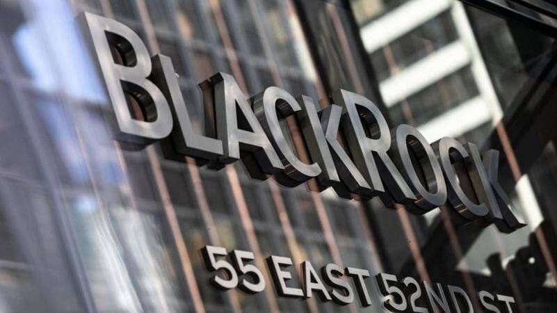 Крупнейшая инвесткомпания BlackRock закроет свой фонд российских ценных бумаг