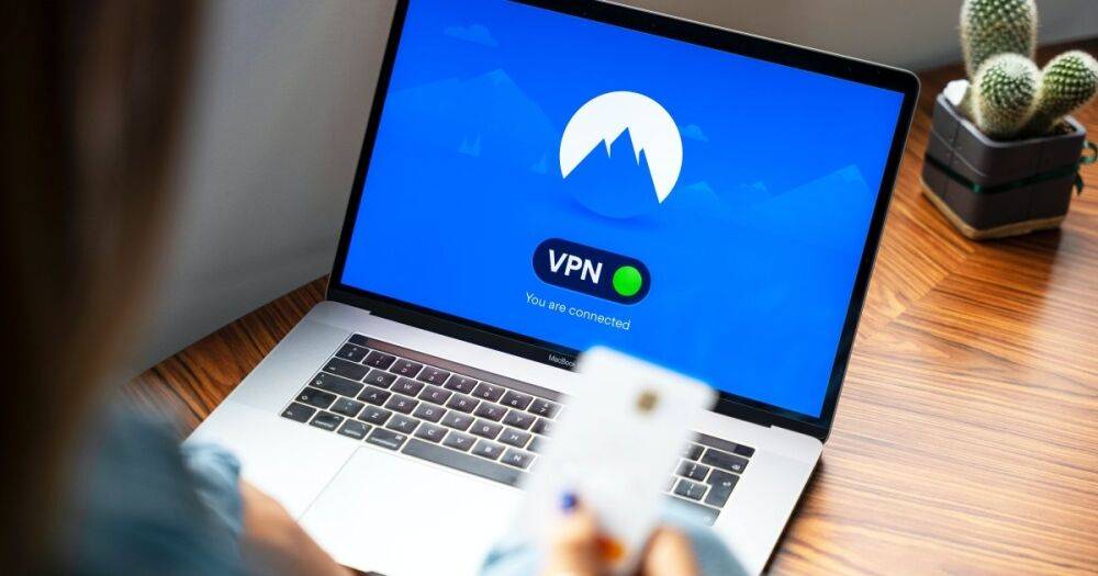Сервисы для взрослых: в России VPN хотят отнести к категории "18+"