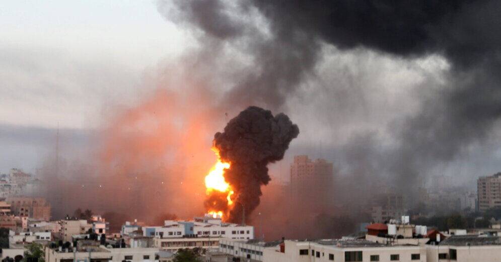 Израиль наносит удар по сектору Газа; убит командир палестинских боевиков