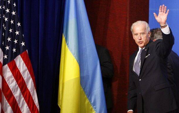 США готовит новую военную помощь Киеву - СМИ