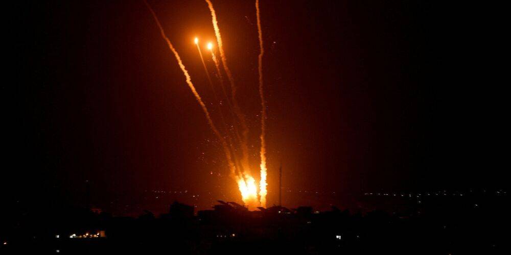 Из сектора Газа по Израилю выпустили более 100 ракет