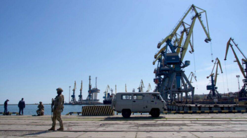 Захватчики пытаются запустить порт в оккупированном Мариуполе для военных нужд
