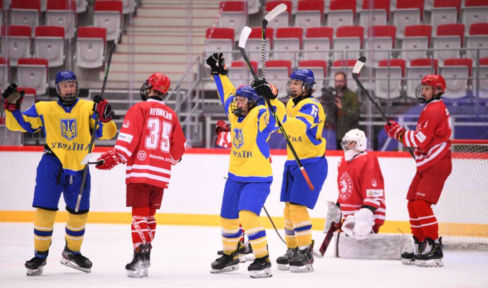 Сборная Украины U-17 финишировала третьей на хоккейном Кубке Президента в Чехии