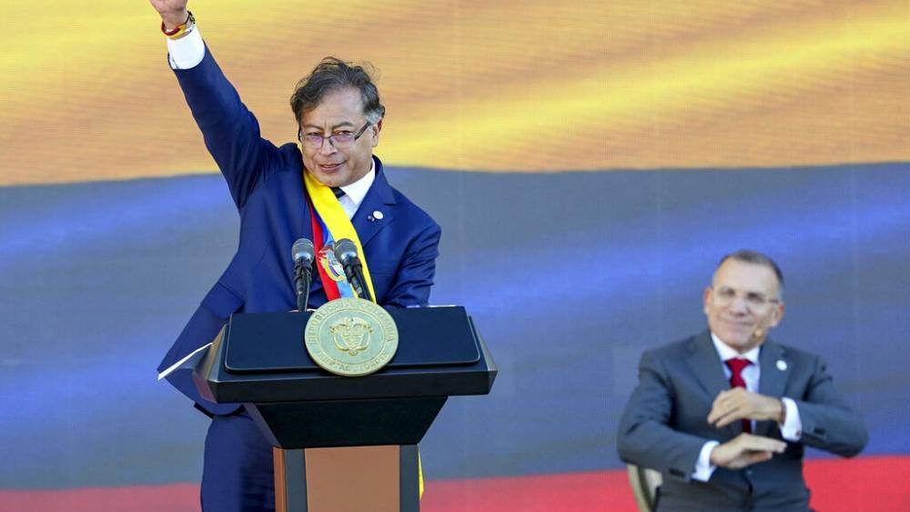 Колумбия чествует нового президента-марксиста