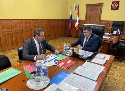 Дмитрий Махонин и Сергей Черезов обсудили ход газификации северных территорий Прикамья