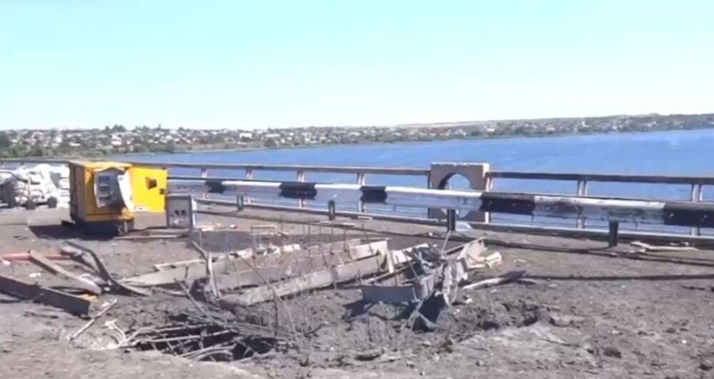 Росіяни показали результати нового удару ЗСУ по Антонівському мосту у Херсоні
