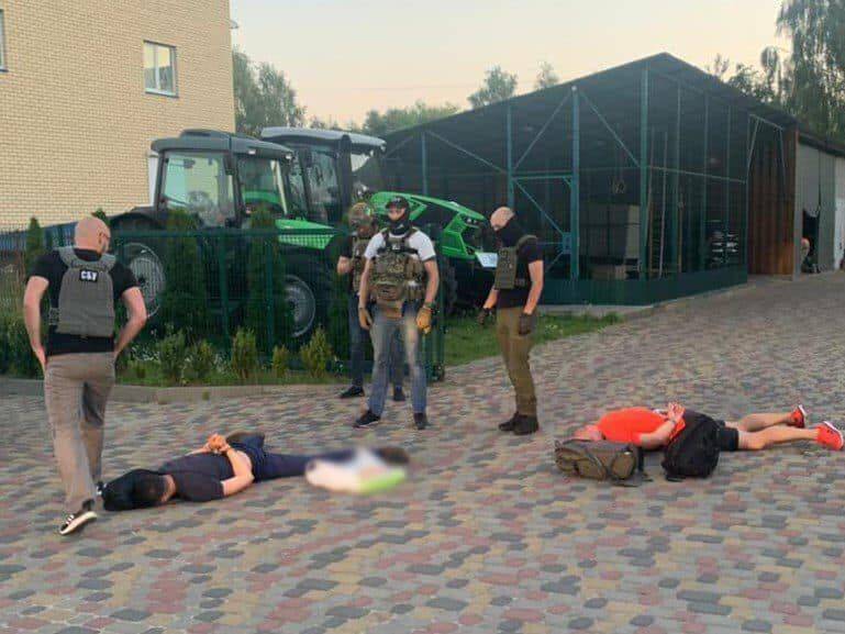 Правоохранители задержали предполагаемого организатора заказных убийств. Целями были руководитель разведки и министр обороны Украины