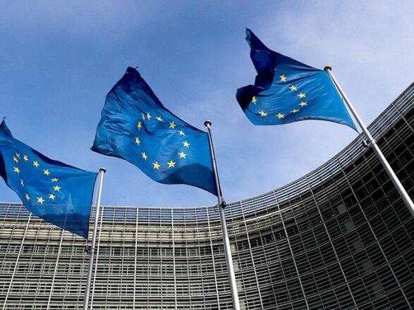 В Еврокомиссии прокомментировали возможное прекращение выдачи виз россиянам