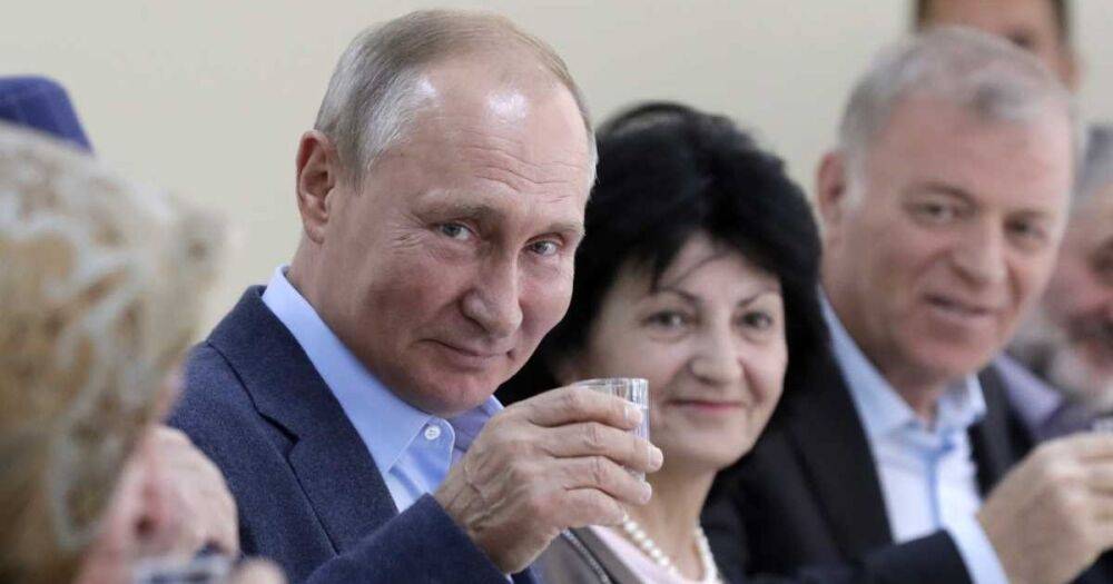 "Самая острая проблема": Путин пожаловался на алкоголизм у россиян (видео)