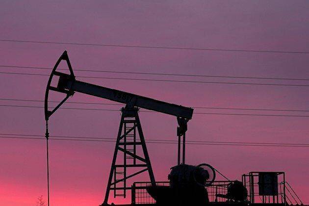 Цены на нефть растут на процент после новости о приостановке ее транзита через Украину