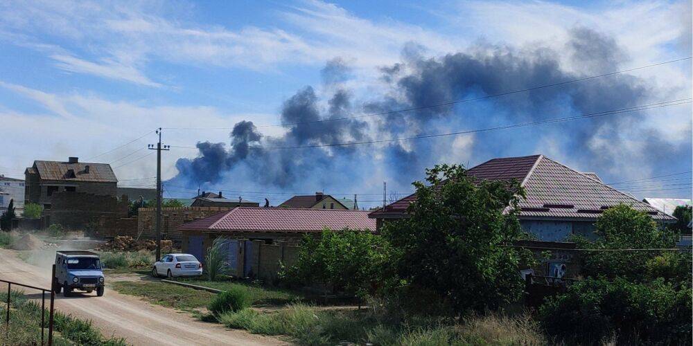 Минобороны Украины после взрывов в районе аэродрома в Крыму напомнило оккупантам о пожарной безопасности