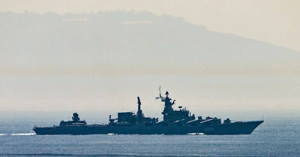 Тревожный сигнал: военные корабли РФ проявляют необычную активность возле Ирландии (фото)