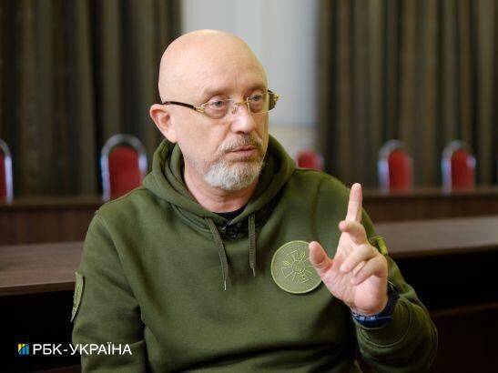 Резников: Большинство мужчин в Украине должно быть готовы воевать. Даже не быть призванными, а воевать
