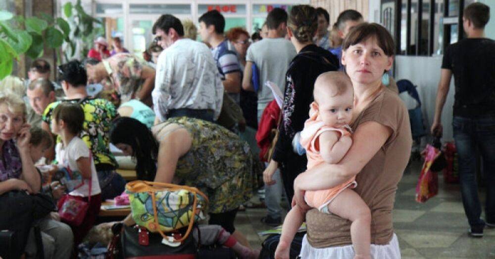 "Мы должны уйти": украинские беженцы в ЕС боятся зимой остаться без жилья (фото)
