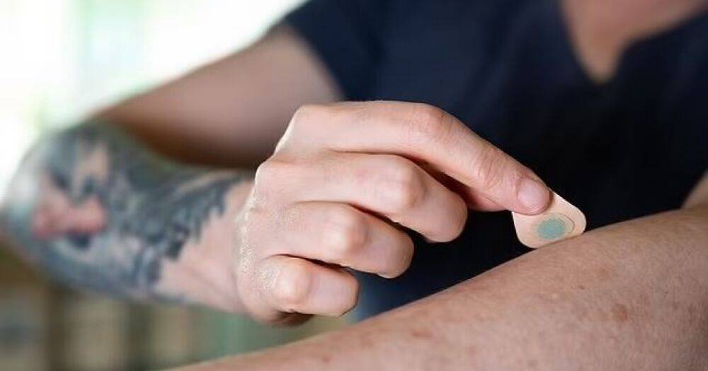 Тату-мастера лишатся работы. Найден способ делать татуировки дома за считанные минуты