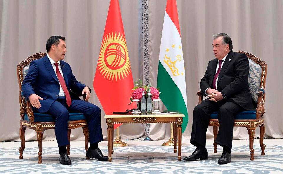 Президенты Кыргызстана и Таджикистана провели в Самарканде переговоры по ситуации на границе