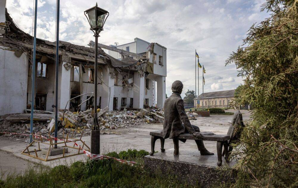 Оккупанты скинули над Дергачами в Харьковской области мины с отложенной детонацией