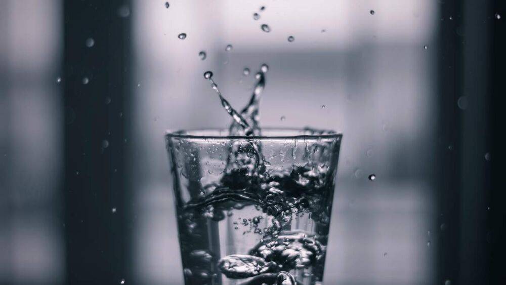 7 советов, которые помогут пить больше воды ежедневно