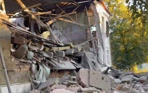 Войска РФ разрушили детский сад в Славянске