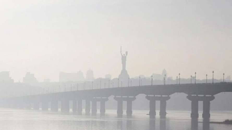 Київ потрапив до трійки міст із найбруднішим повітрям