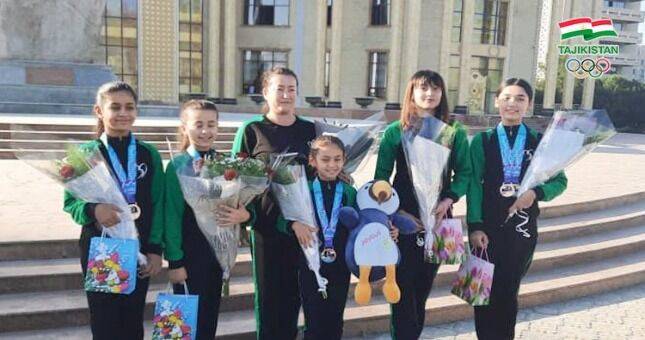 Юные таджикские гимнастки завоевали 5 медалей на турнире в Казахстане