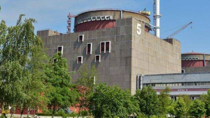 Отключенный из-за обстрела россиян энергоблок №5 ЗАЭС снова подключили к энергосети