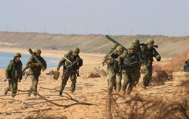 Оккупанты строят укрепления на админгранице Крыма