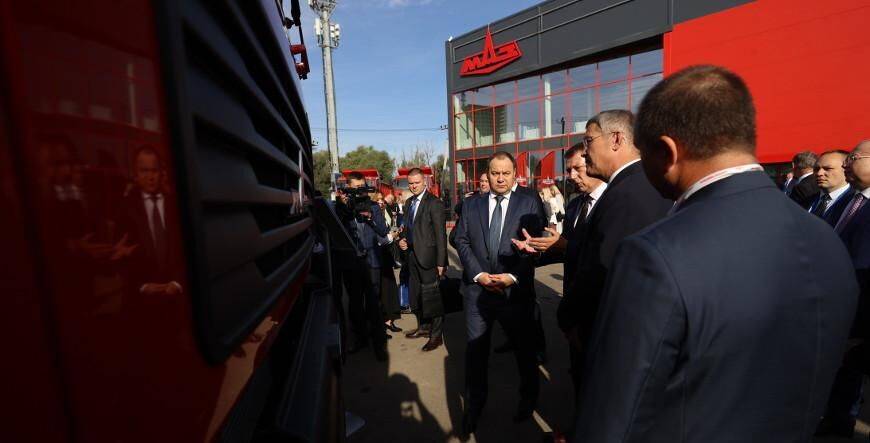 Роман Головченко на открытии дилерского центра МАЗа в Уфе: стоит задача продавать больше
