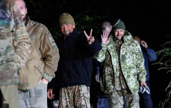 Украина вернула из плена 215 военных, среди них «азовцы»