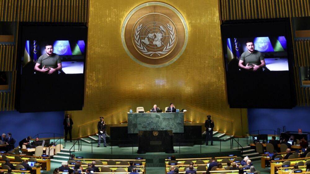 Зеленский на Генассамблее ООН потребовал наказать Россию