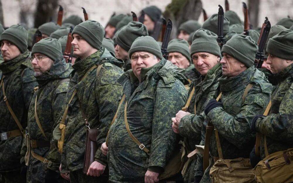 "Забирають усіх, кого можуть знайти": На окупованій Луганщині проводять повальну мобілізацію