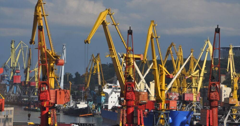 Из украинских портов вышли еще 11 судов с продовольствием