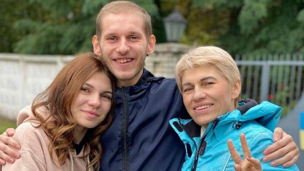 10 дней не давали воды: что "Орест" из "Азовстали" рассказал матери о российском плену