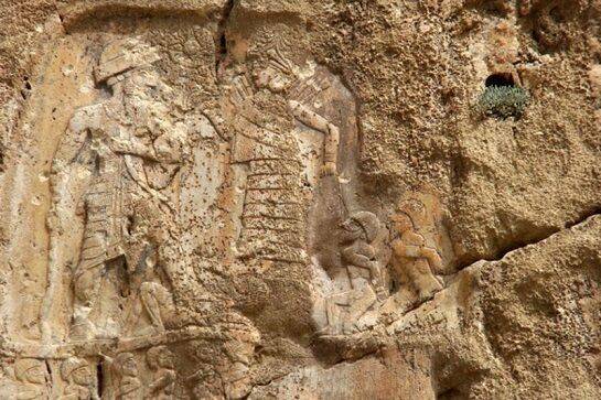 На западе Ирана реставрируют 4000-летние барельефы