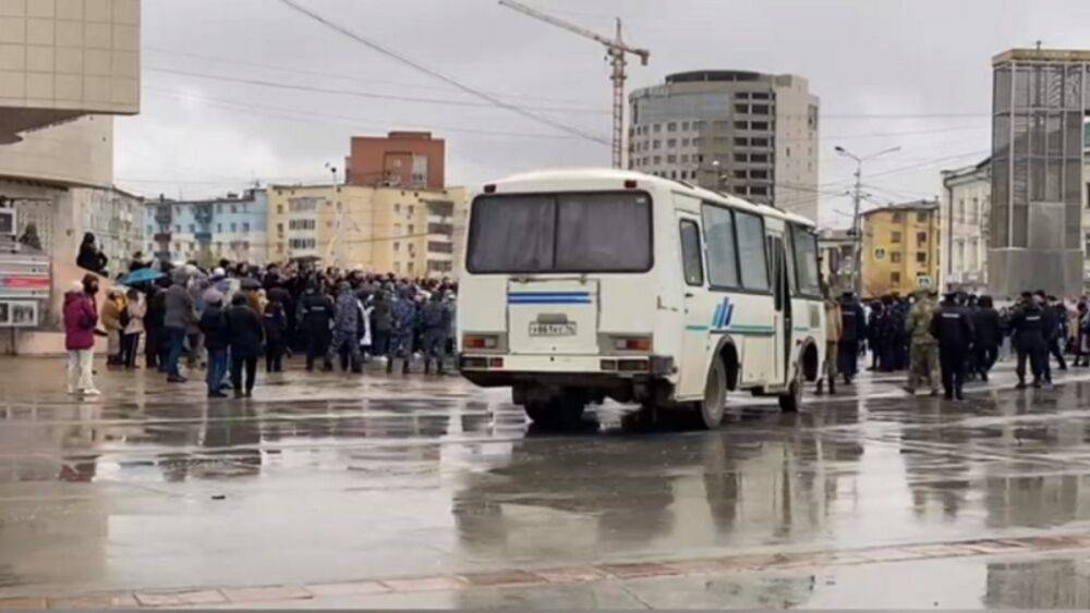Полиция разогнала женскую акцию против мобилизации в Якутии