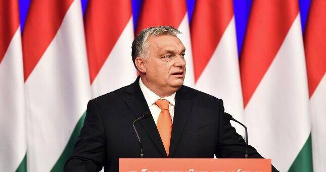 Орбан решил узнать мнение граждан о санкциях против России