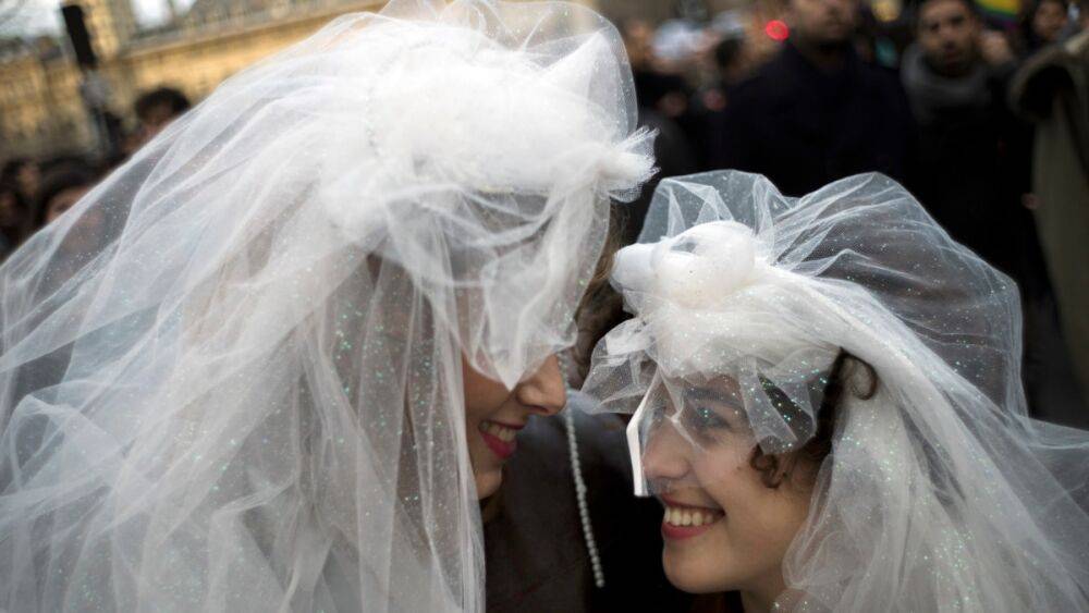 На Кубе будут легализованы однополые браки и суррогатное материнство