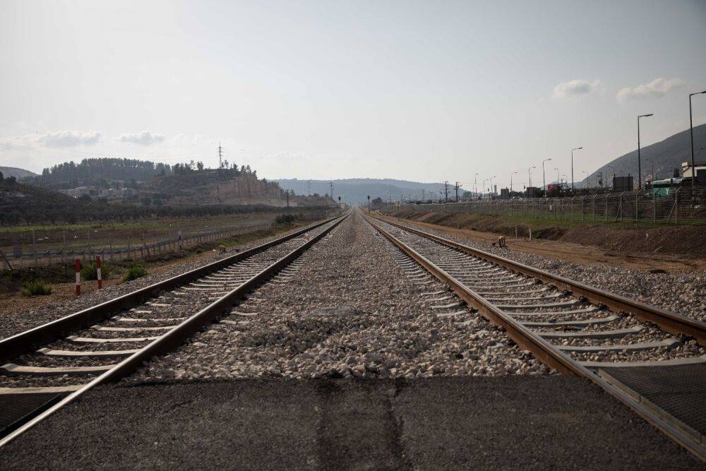 Взрывное устройство на железнодорожных путях между Акко и Кармиэлем