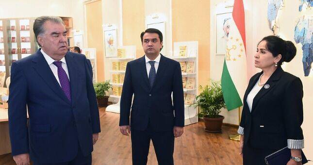 Лидер нации Эмомали Рахмон открыл новый административно-учебный корпус Таджикского государственного института языков имени Сотима Улугзода