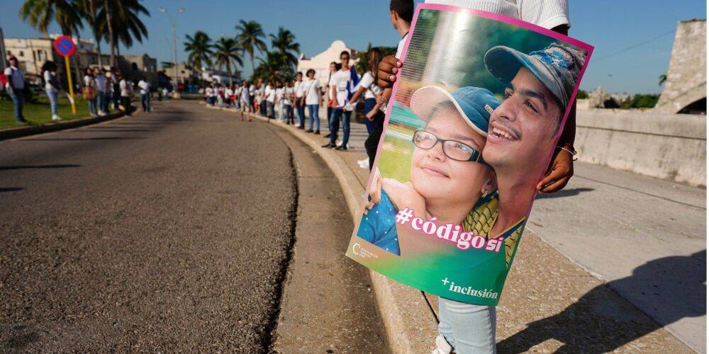 Жители Кубы проголосовали на референдуме за легализацию однополых браков